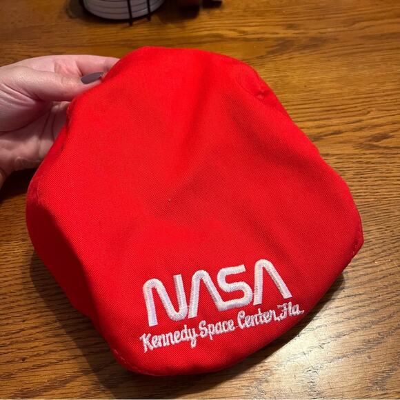 Vintage Red NASA Newsboy Hat Kennedy Space Center Cabbie Artsy Cap - Picture 9 of 10